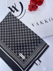 VAKKO MONOGRAM DESEN TWİL İPEK ŞAL SİYAH